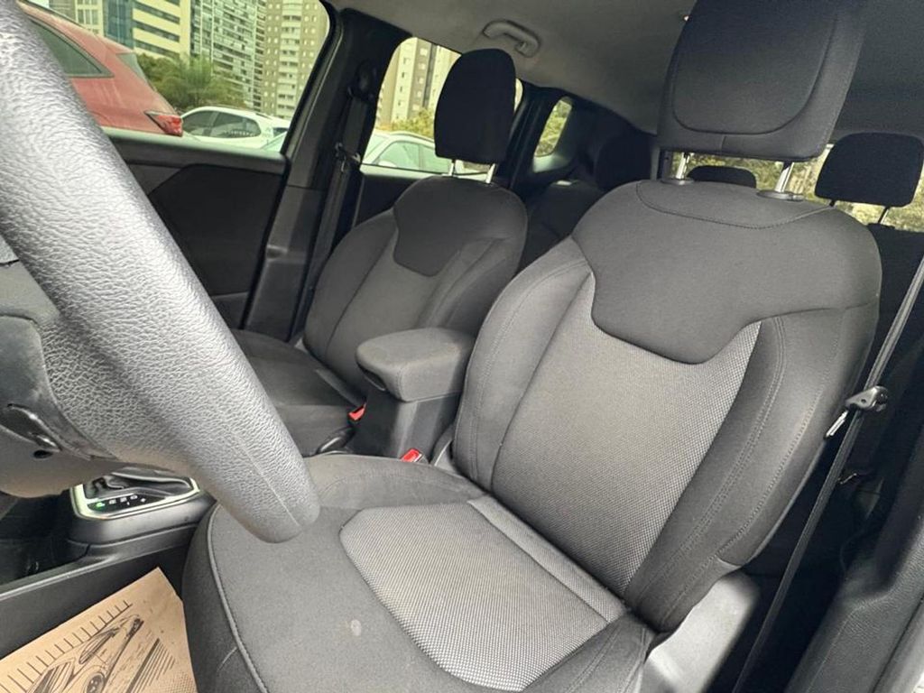 Renegade Sport 1.8 4x2 (Aut) (Flex)