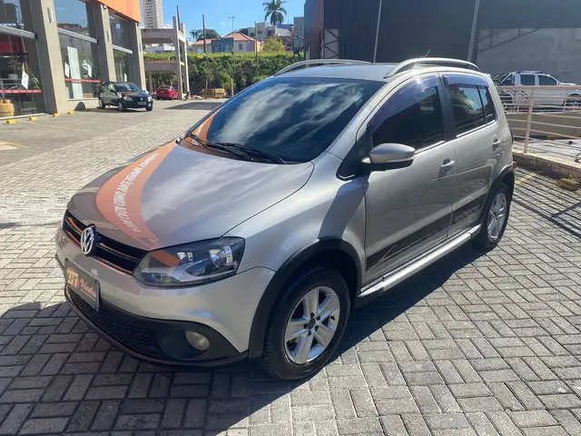 Carro Volkswagen CrossFox 2011 1.6 (Flex)