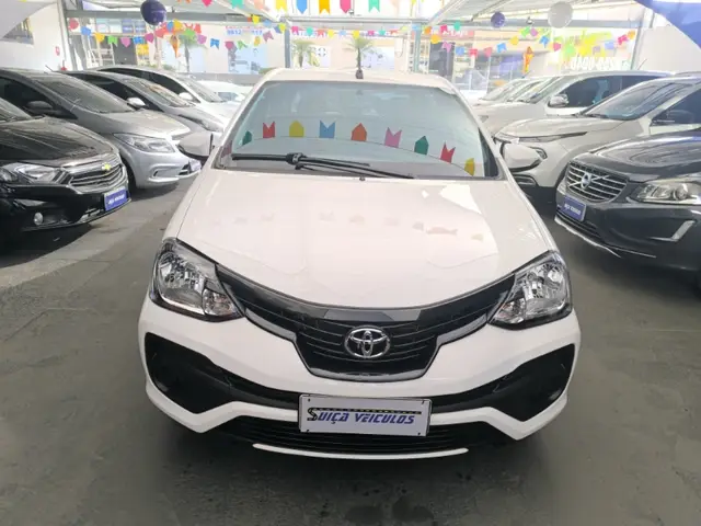 Carro Toyota Etios Sedan 2019 X Plus 1.5 (Aut) (Flex)
