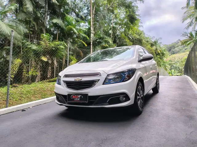 Carro Chevrolet Onix 2016 1.4 LTZ SPE/4 (Aut)