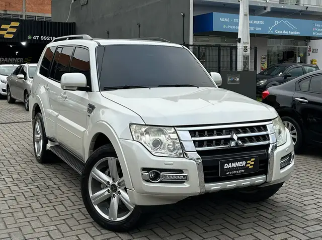 Carro Mitsubishi Pajero Full 2014 3.2 DI-D 5D HPE 4WD