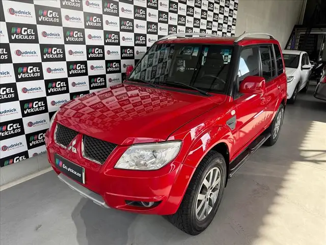 Carro Mitsubishi Pajero TR4 2013 2.0 16V 4x2 (Flex)