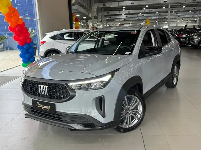 Carro Fiat Fastback 2025 Turbo 200