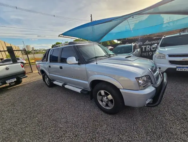 Carro Chevrolet S10 Cabine Dupla 2011 S10 Rodeio 2.4 Flexpower 4X2 (Cab Dupla)