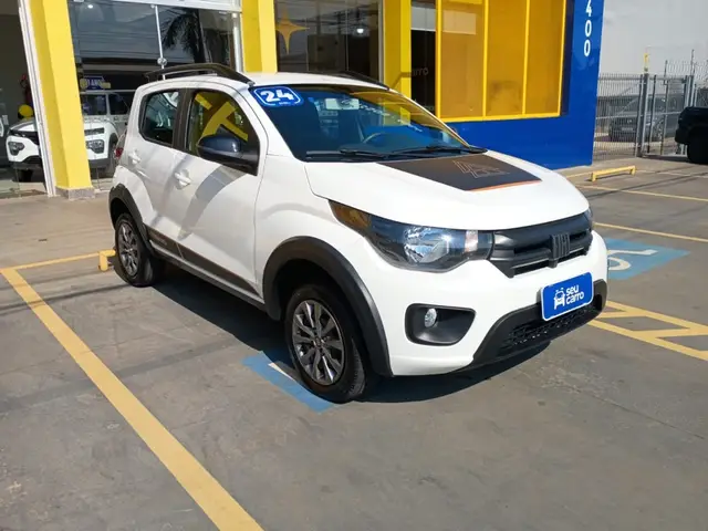 Carro Fiat Mobi 2025 Trekking 1.0
