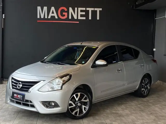 Carro Nissan Versa 2017 1.6 16V Unique CVT (Flex)