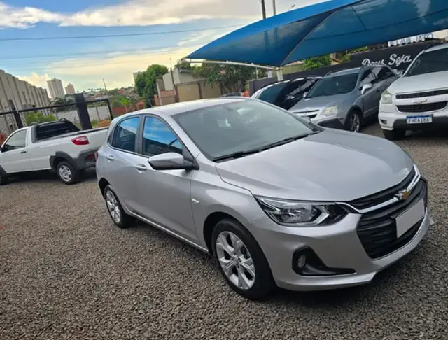 Carro Chevrolet Onix 2023 LT 1.0 Turbo