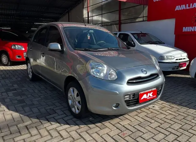 Carro Nissan March 2014 1.0 16V S (Flex)
