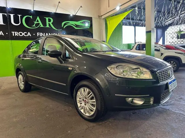 Carro Fiat Linea 2013 Essence 1.8 16V (Flex)