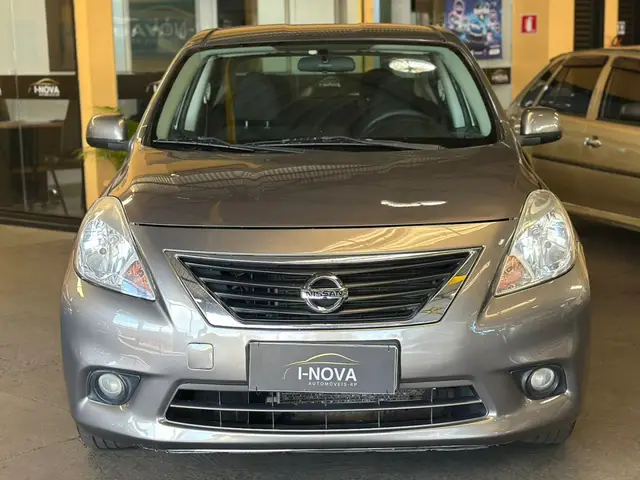 Carro Nissan Versa 2014 1.6 16V SL (Flex)