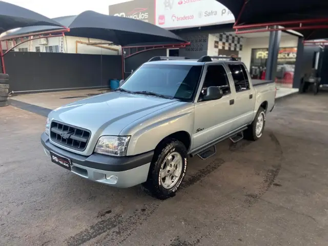 Carro Chevrolet S10 Cabine Dupla 2003 S10 4x4 2.8 (nova série) (Cab Dupla)