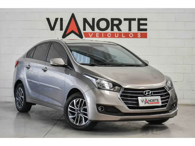 Carro Hyundai HB20S 2017 1.0 Comfort Plus (Flex)