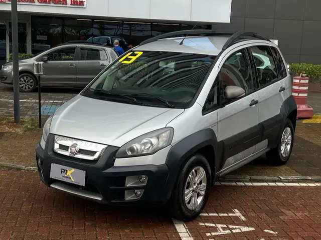 Carro Fiat Idea 2013 Adventure 1.8 16V Dualogic (Flex)