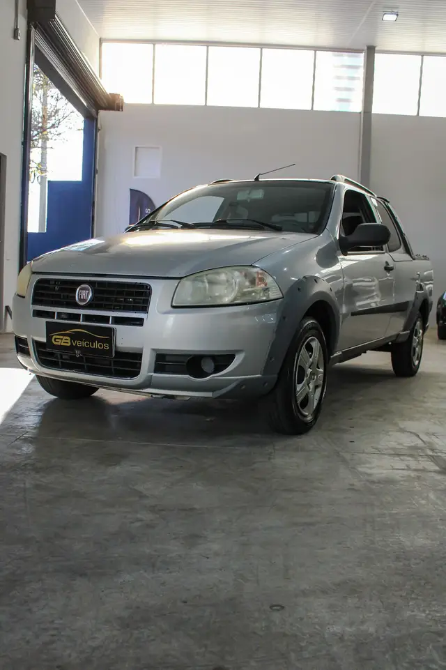 Carro Fiat Strada 2011 Working 1.4 (Flex) (Cabine Dupla)