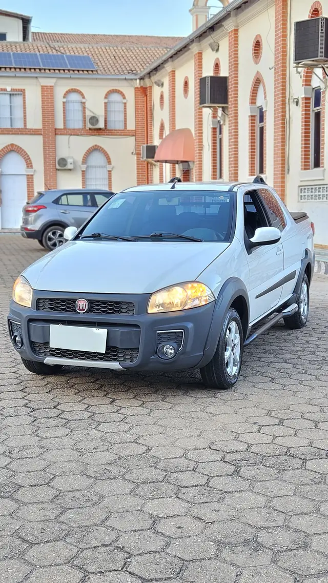 Carro Fiat Strada 2019 Freedom 1.4 CD (Flex)