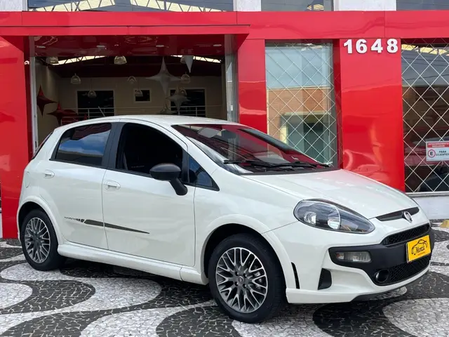 Carro Fiat Punto 2015 BlackMotion 1.8 16V (Flex)