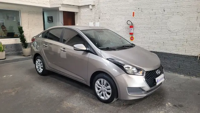 Carro Hyundai HB20S 2019 1.0 Comfort Plus (Flex)