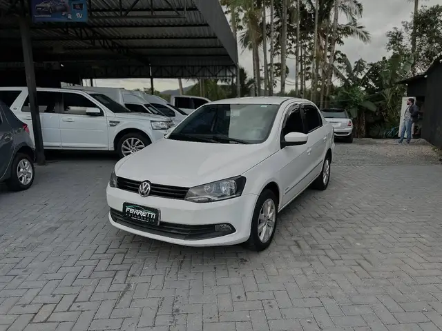 Carro Volkswagen Voyage 2014 1.0 TEC (Flex)