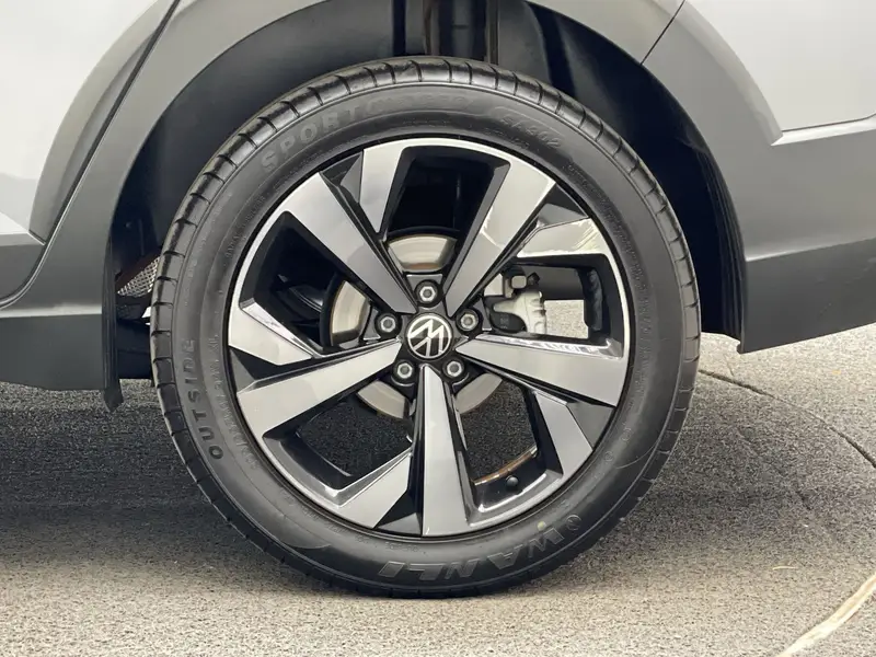 Volkswagen Nivus Highline 1.0 Turbo (Aut.)