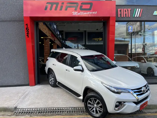 Carro Toyota SW4 2018 2.8 TDI SRX 7L 4x4 (Aut)