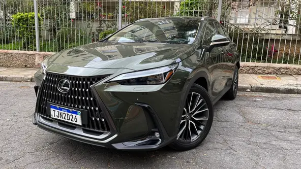Gerenciar a rodagem para ter mais autonomia no final da viagem nunca foi tão fácil com o sistema do SUV japonês