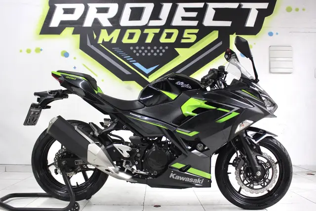 Moto Kawasaki Ninja 2019 400