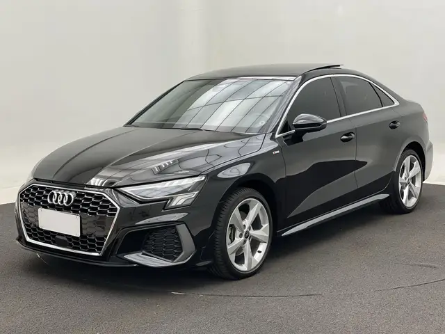 Carro Audi A3 2023 S-Line 2.0