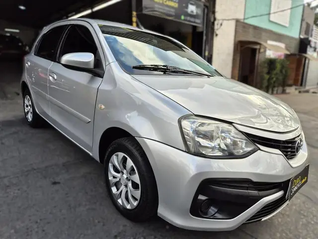 Carro Toyota Etios 2018 X 1.3 (Flex)