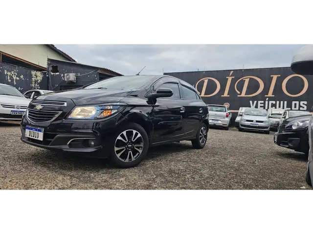 Carro Chevrolet Onix 2013 1.4 LTZ SPE/4