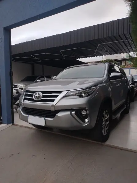 Carro Toyota SW4 2018 2.8 TDI SRX 5L 4x4 (Aut)