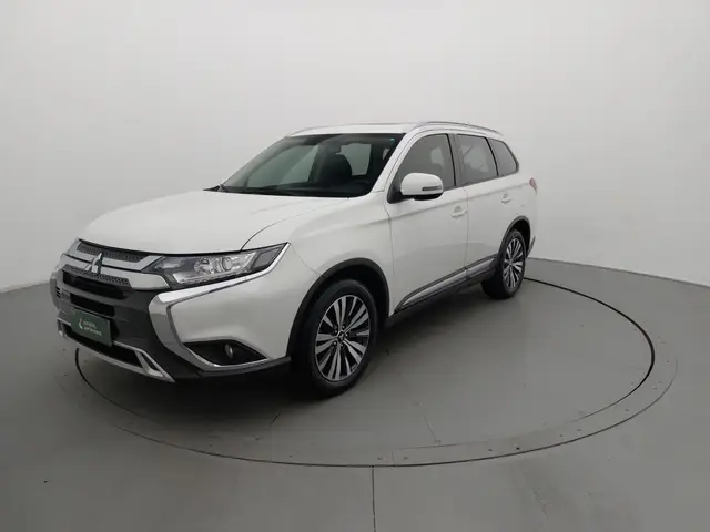 Carro Mitsubishi Outlander 2022 2.0 HPE CVT
