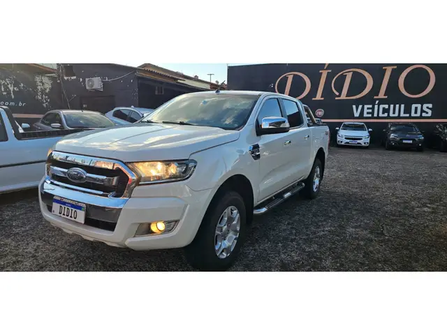 Carro Ford Ranger Cabine Dupla 2017 Ranger 3.2 XLT CD 4x4 (Aut)