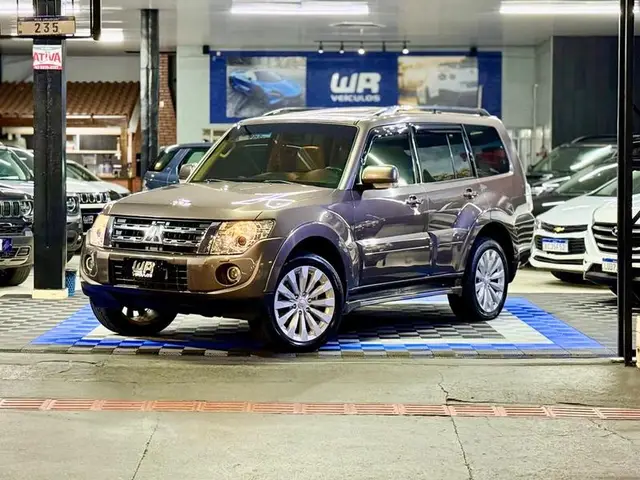 Carro Mitsubishi Pajero Full 2013 3.2 DI-D 5D HPE 4WD