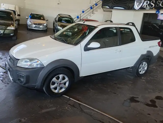 Carro Fiat Strada 2019 1.4 CD Freedom