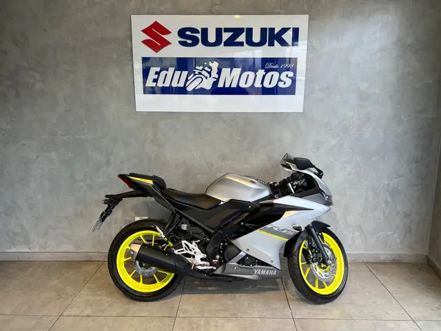 Moto Yamaha YZF R15 2024 ABS