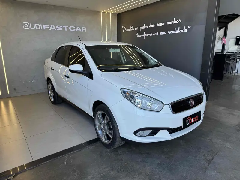 Fiat Grand Siena Attractive 1.0 (Flex)