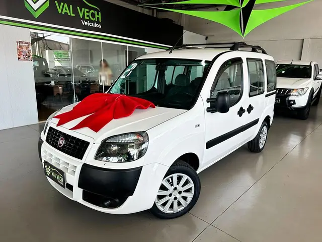 Carro Fiat Doblò 2021 Essence 1.8 16V (Flex)