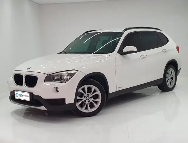 Carro BMW X1 2013 2.0 sDrive18i (aut)