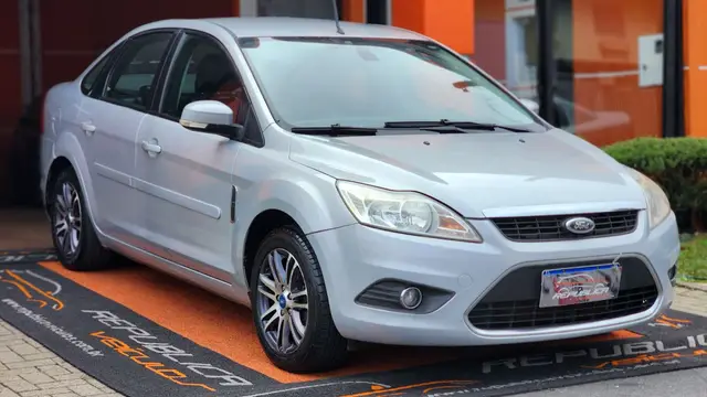 Carro Ford Focus Sedan 2013 GLX 2.0 16V (Flex)