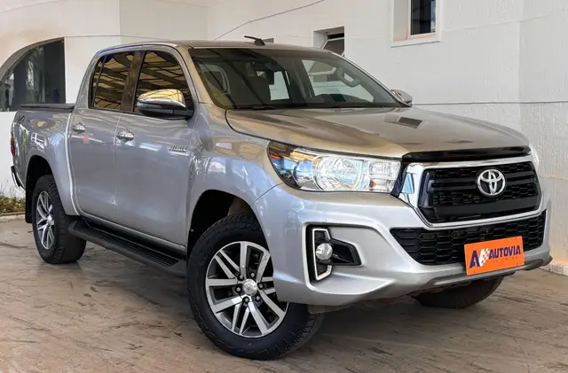 Carro Toyota Hilux Cabine Dupla 2020 Hilux 2.8 TDI SRV CD 4x4 (Aut)