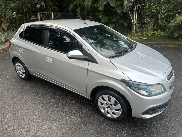 Carro Chevrolet Onix 2014 1.4 LT SPE/4
