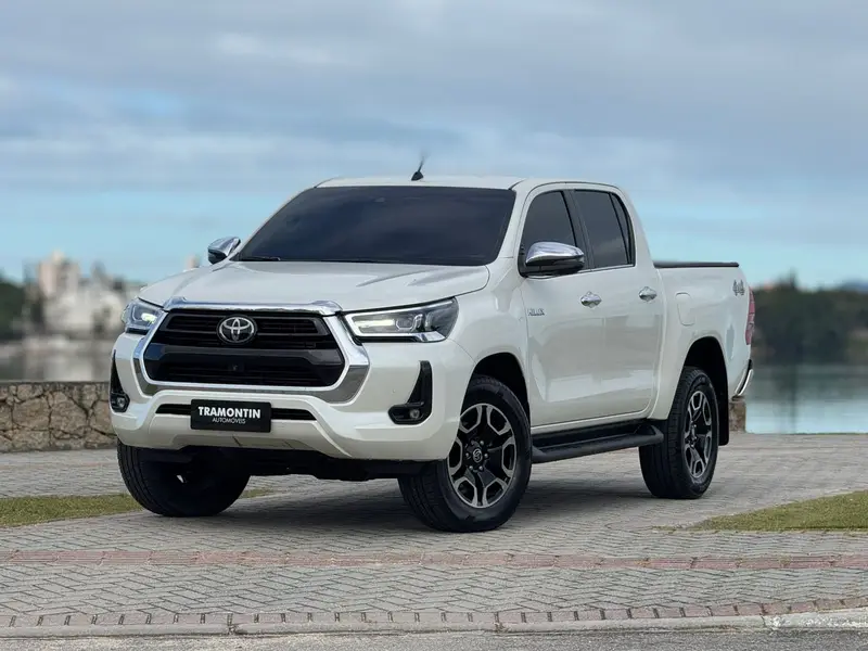 Toyota Hilux Cabine Dupla SRX 2.8 TDI CD 4x4 (Aut)