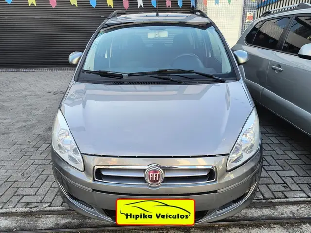 Carro Fiat Idea 2014 Attractive 1.4 8V (Flex)
