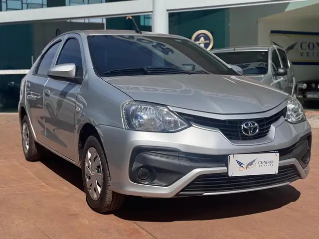 Carro Toyota Etios Sedan 2018 X 1.5 (Flex)
