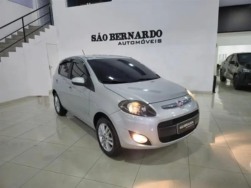Fiat Palio ESSENCE Dualogic 1.6 Flex 16V 5p