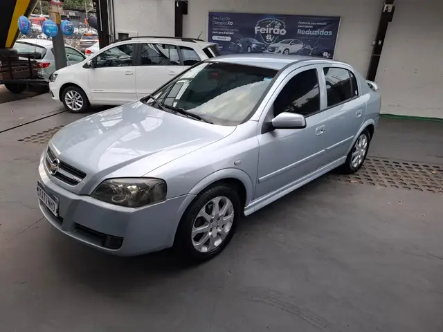 Carro Chevrolet Astra Hatch 2011 Advantage 2.0 (Flex)