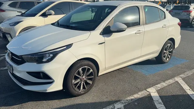 Carro Fiat Cronos 2019 1.8 Drive (Aut) (Flex)