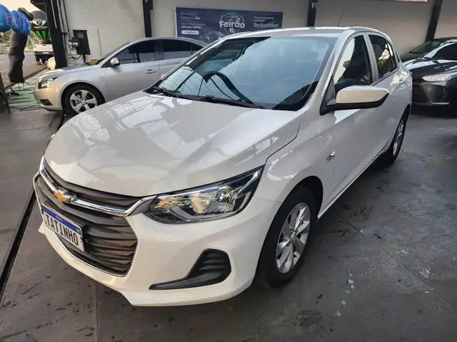 Carro Chevrolet Onix 2023 LT 1.0