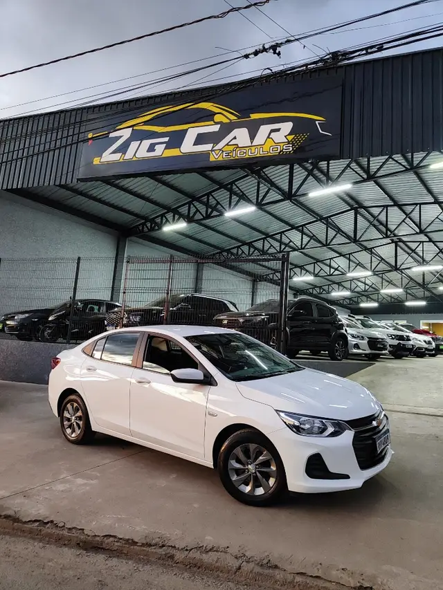 Carro Chevrolet Onix Plus 2023 LT 1.0