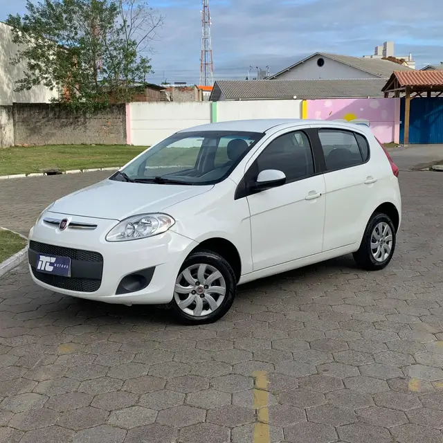 Carro Fiat Palio 2015 Attractive 1.0 Evo (Flex)